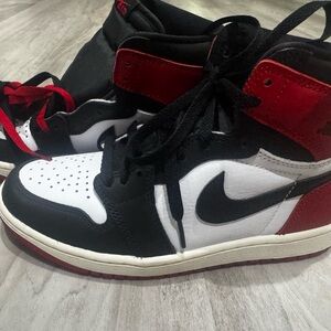 Air Jordan 1 Retro High OG Men 6.5/ Women 8.0